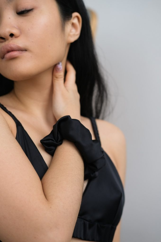 Satin scrunchies (one size) - Image 11